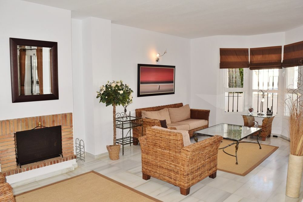 Apartamentos Y Casas Serinamar Marbella El Ángel Exterior foto