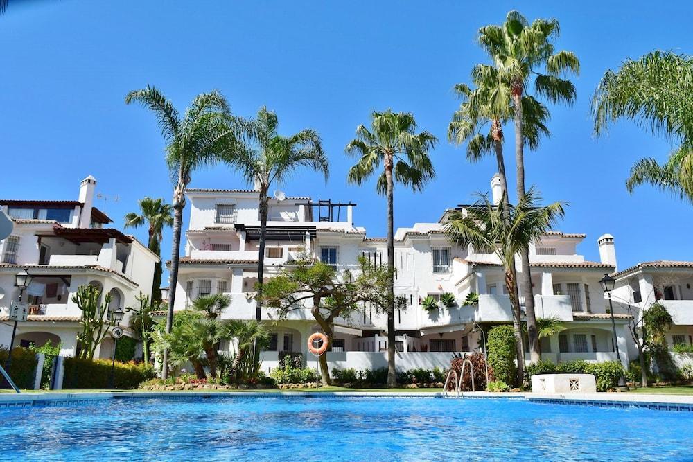 Apartamentos Y Casas Serinamar Marbella El Ángel Exterior foto